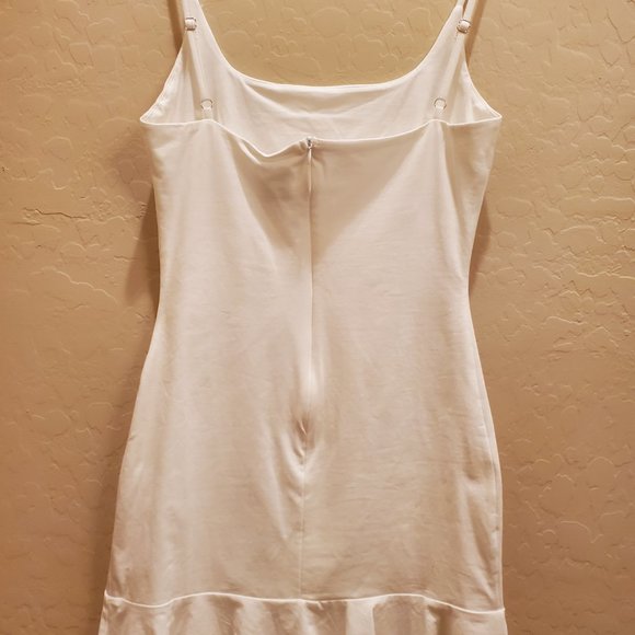 Little white dress - Picture 4 of 5